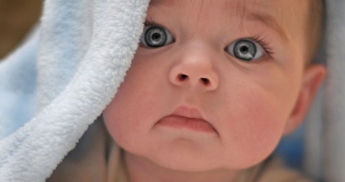 Babies eyes may change color
