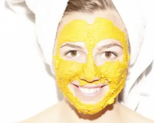 Turmeric face mask for acne