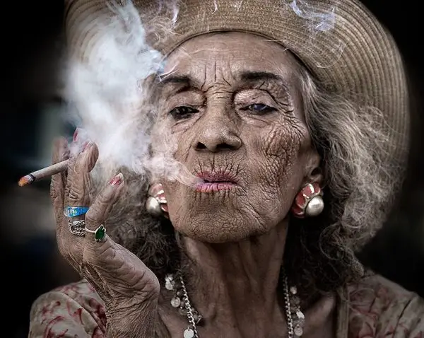Smoking Causes Sagging Neck Skin